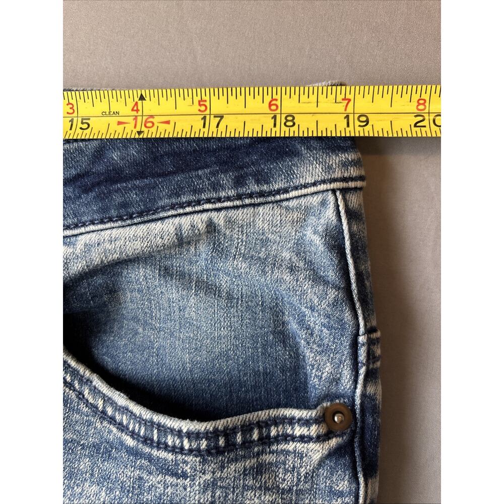 No Boundaries - Light Wash Distressed Jeans - Size 38x30 - Picture 4 of 7